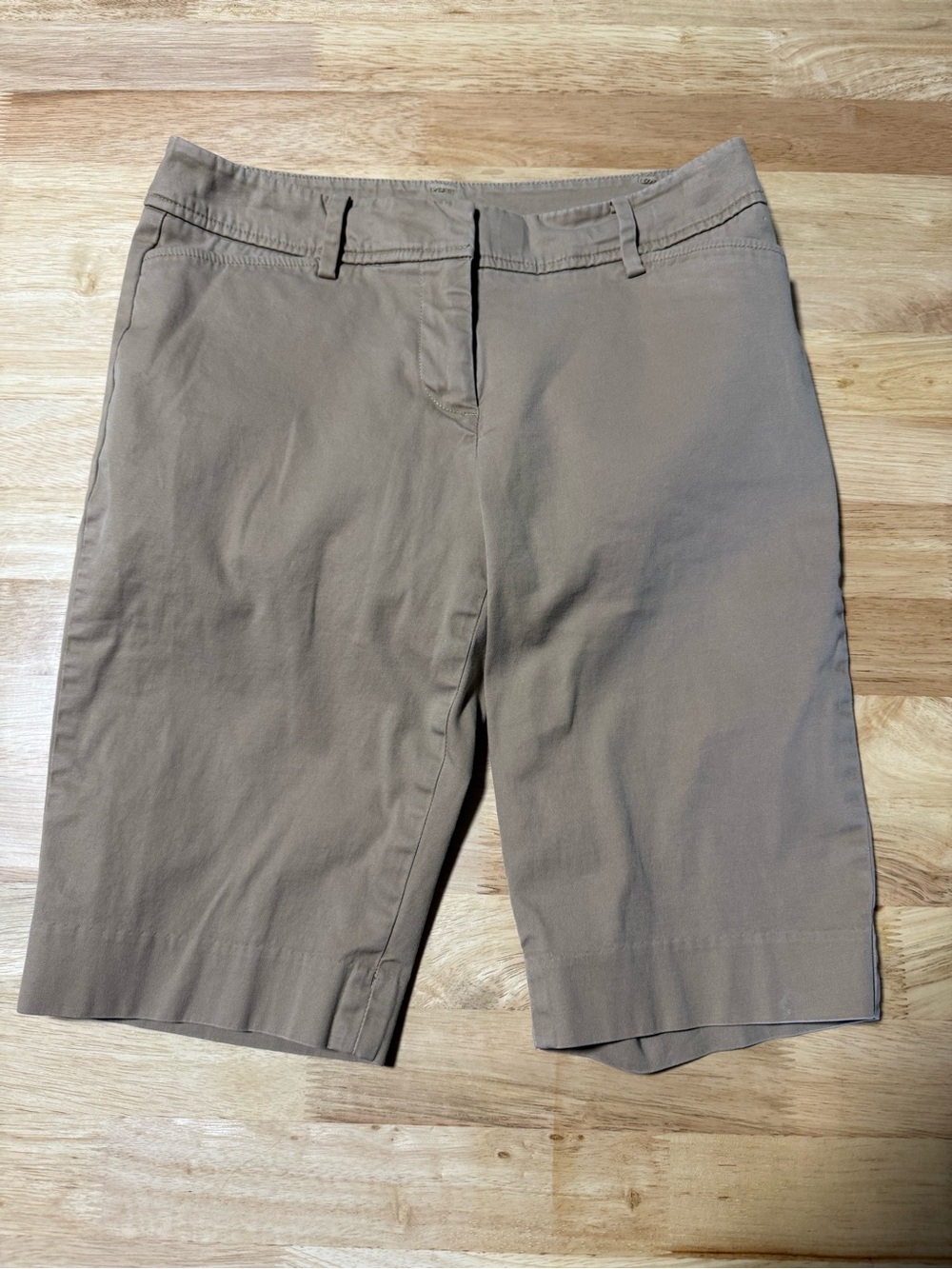 Talbots Perfect Short Women’s Size 0P Petite Khaki Brown Tan Bermuda Shorts